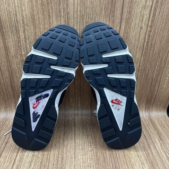 Nike Air Huarache Peace, Love, Swoosh Mens Size 10 Sneakers - Picture 6 of 8